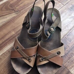 Comfortable Wedge Brown and Tan Women's Sandals
